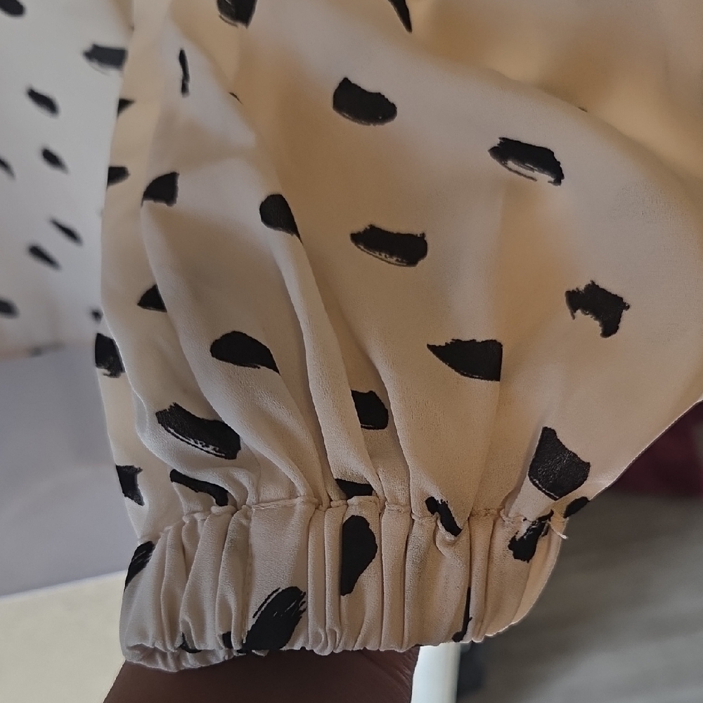 H&M Cream Blouse with Black Dots - Picture 3 of 7